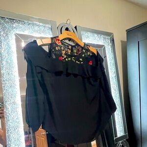 Medium cut out shoulder blouse size medium